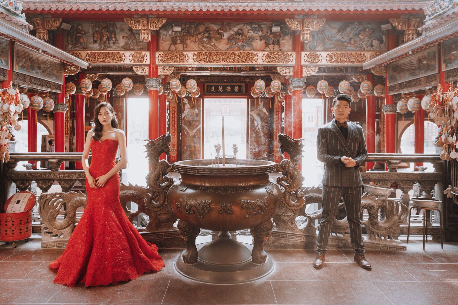 台南自助婚紗｜台灣廟宇文化，結合時尚婚紗攝