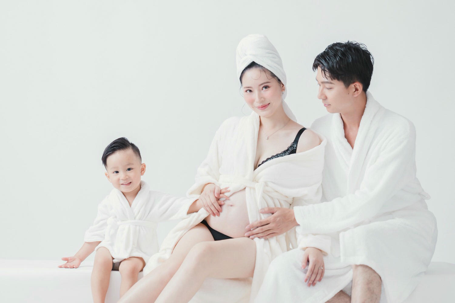 台南孕婦寫真｜孕婦寫真的居家浴袍造型，直接